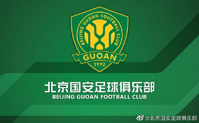 杨幂第一次尝试做制作人，不慎露黑色内衣走光，男友刘恺威前来助阵，刘恺威贴心为杨幂护花，二人当众耳鬓厮磨大秀恩爱。